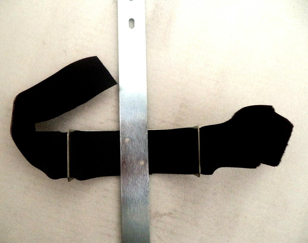 18-in Fire Extinguisher Storage Wall Mount w/Quick Release Strap FE-1