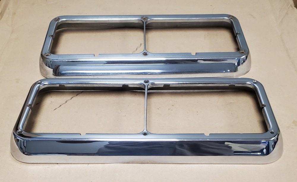 peterbilt headlight bezels