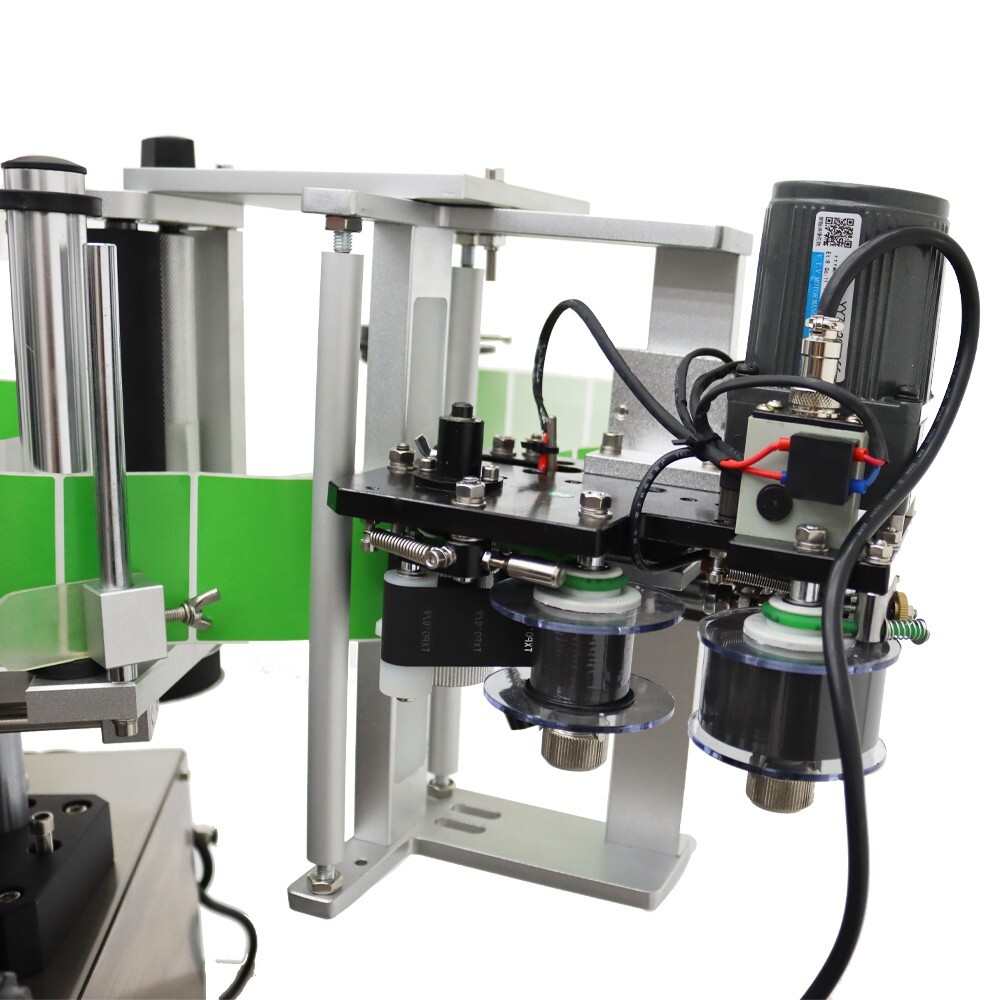 110V 0.78-4.72in Automatic Round Bottle Labeling Machine with Printer & Conveyor