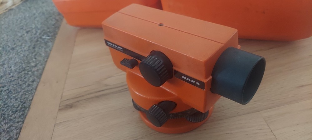 Leica Wild Heerbrugg NA24 Automatic Engineer's Level - Calibrated