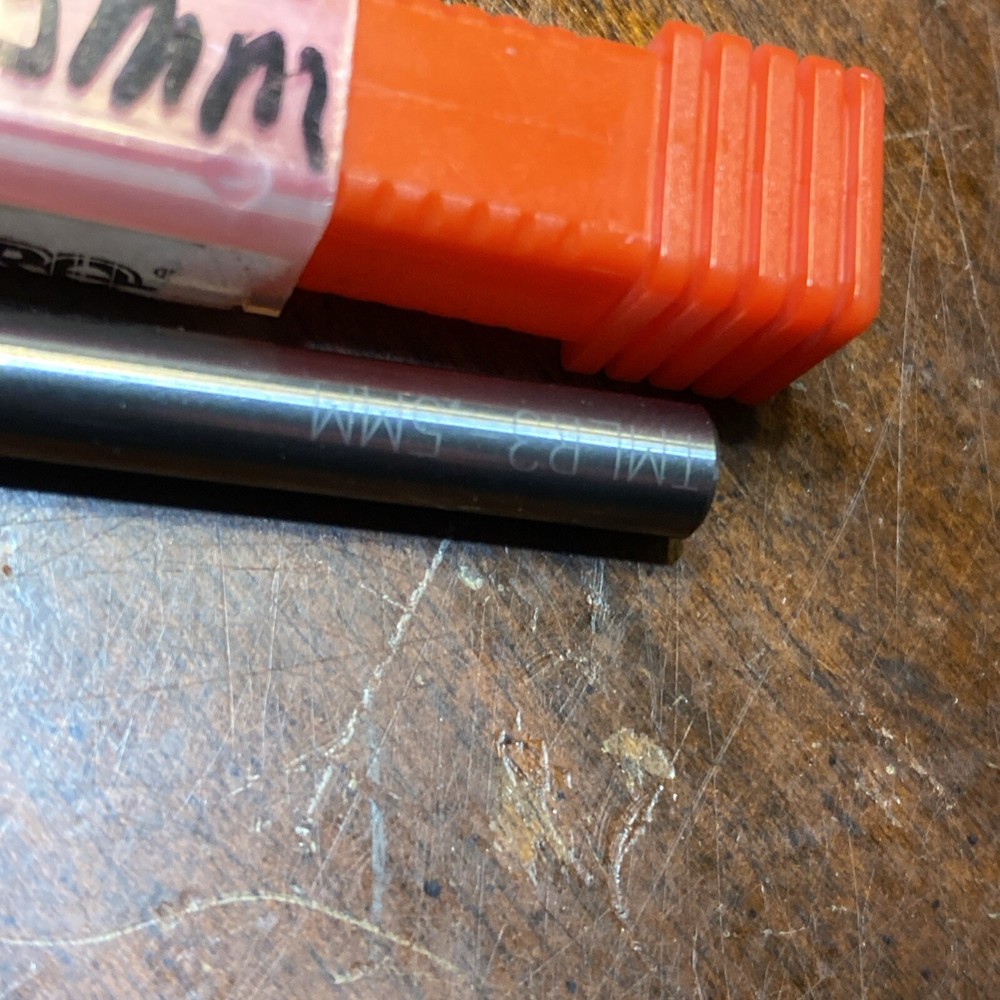 SCT TMLR3-.5mm Helical Flute Thread Mill: M3x0.5, Internal, 3 Fl (D12)