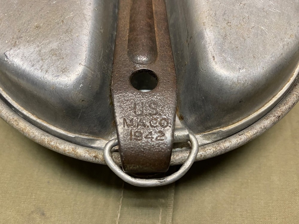 ORIGINAL WWII US ARMY & MARINE INFANTRY M1942 STEEL MESS KIT-EARLY WAR, 1942