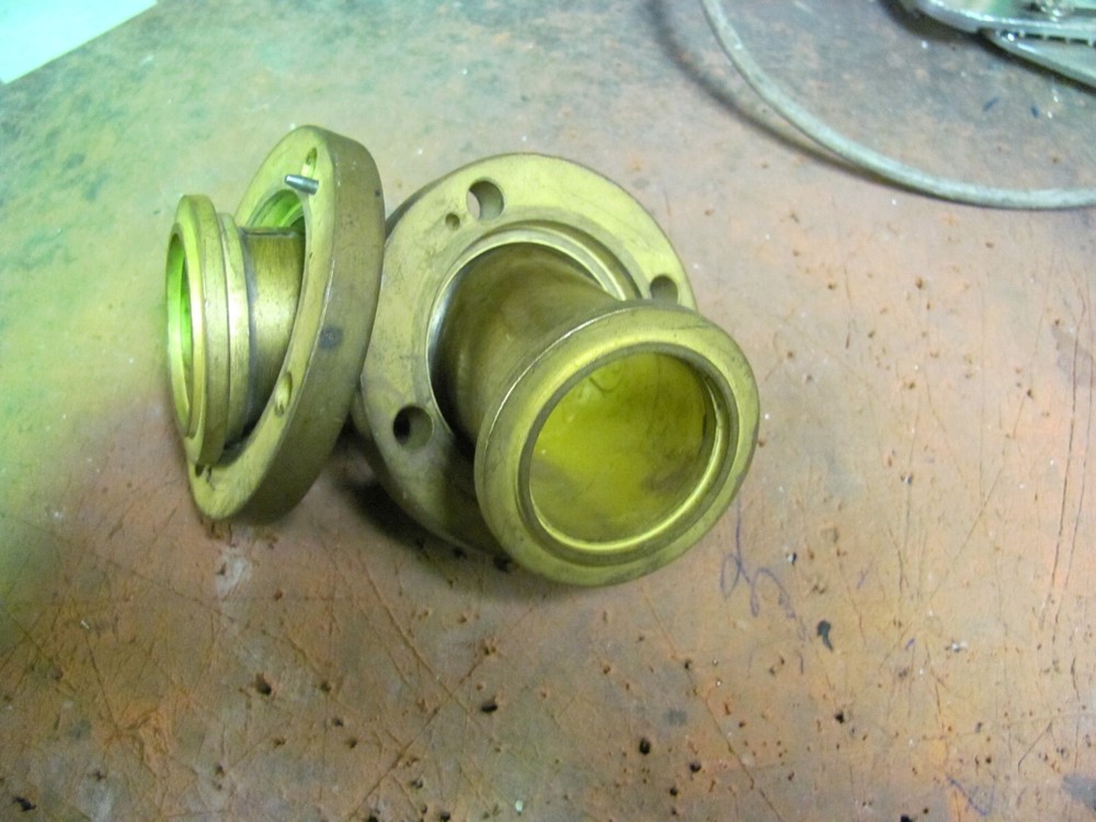 ANDREW BRASS COPPER 90 DEGREE ELBOW 1 5/8 D CONNECTOR TYPE 1061 50 OHMS