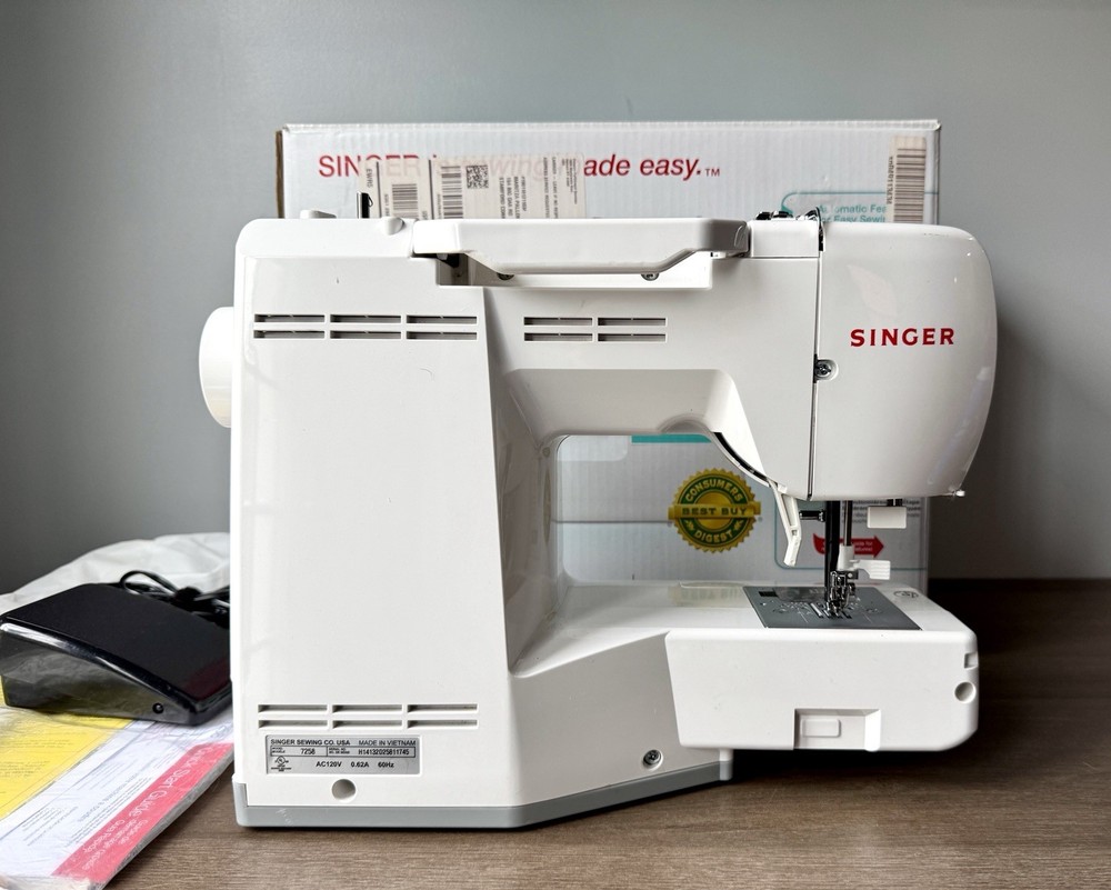 Singer 7258 Stylist Computerized Stitching - For Parts / Repair - Error E4