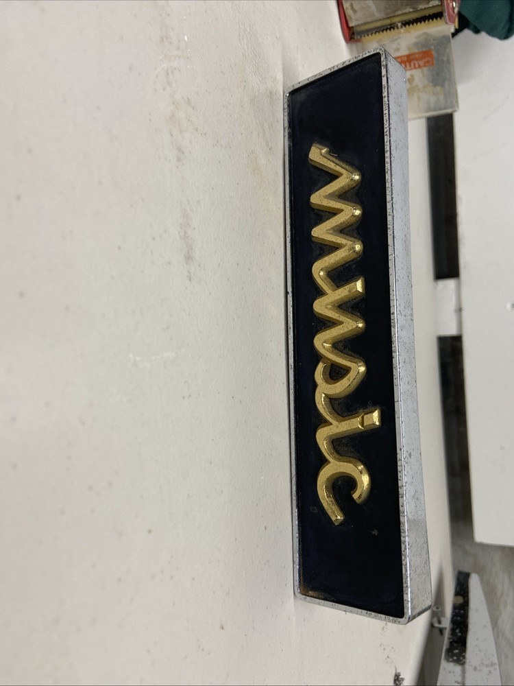 Ami Jukebox G120 Emblem