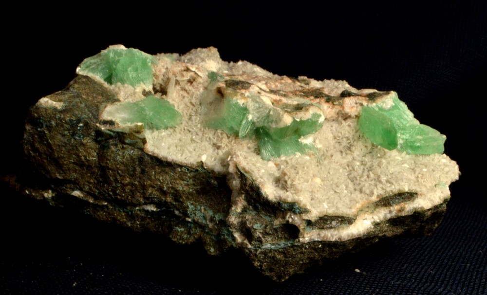 #6947 Green Apophyllite - India