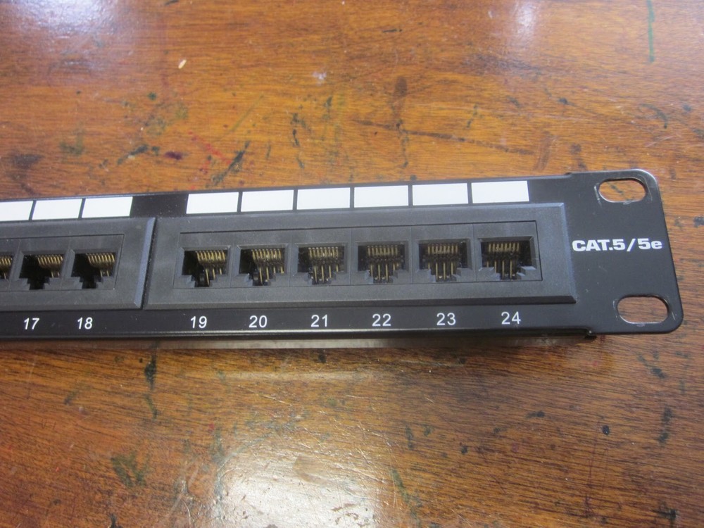 Trendnet TC-P24C5E 24-Port Cat5/5e 1U Patch Panel with 17 Patch Cables