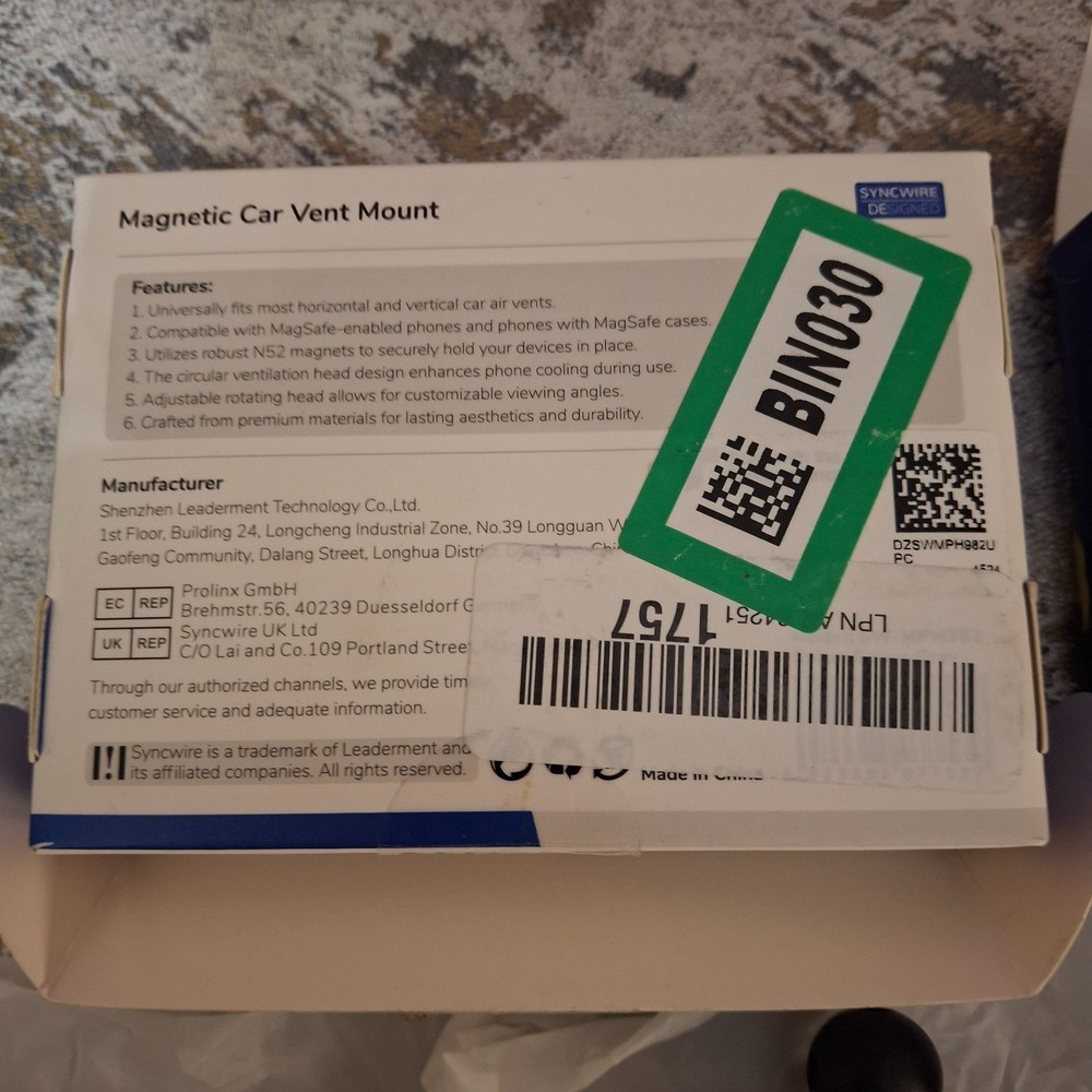 SyncWire Wireless FM Transmitter Bluetooth & Magnetic Car Vent Mount MagSafe