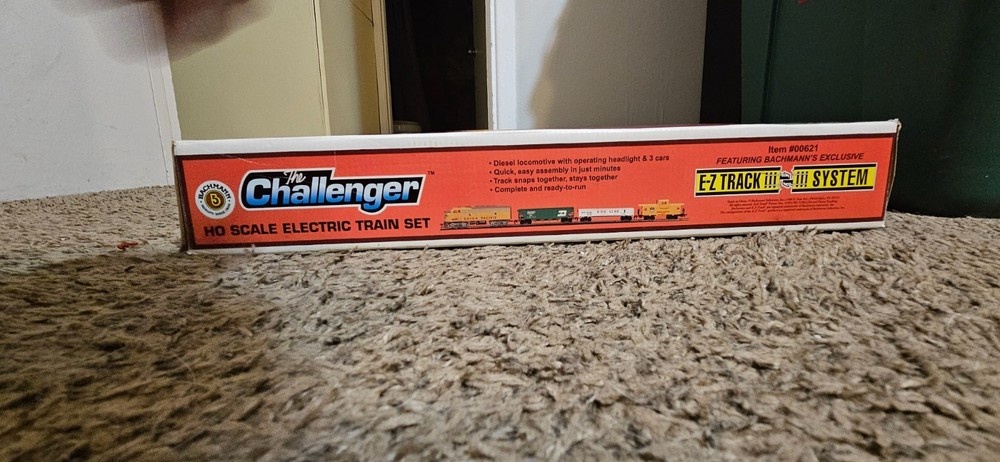 Bachmann HO Scale "The Challenger" Train Set