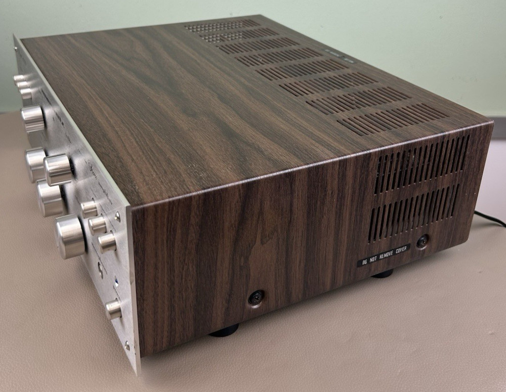 MARANTZ 1030 STEREO INTEGRATED AMPLIFIER