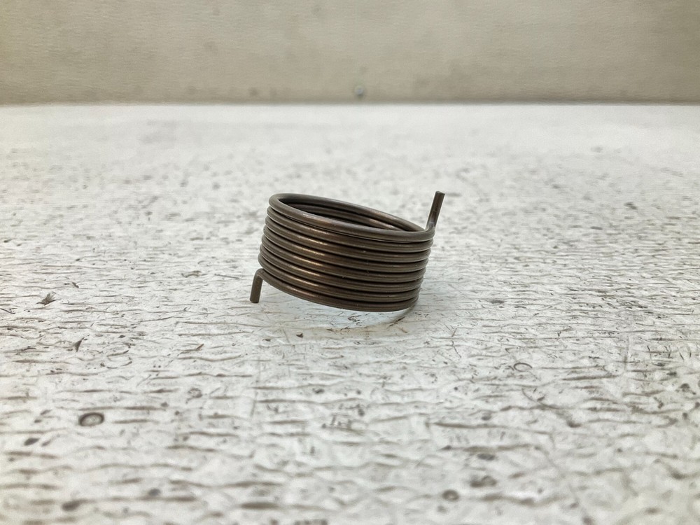Daedong Kioti E5850-57922 Spring E585057922 New (TSC)