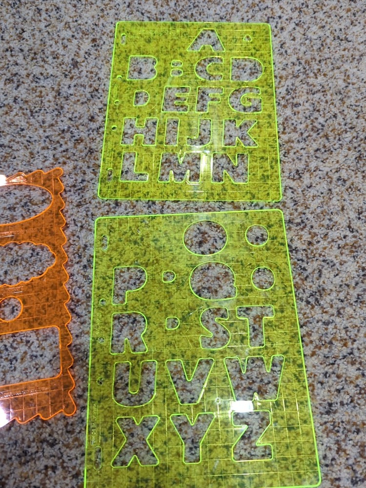 Fiskars Shape cutter, Starter Set With Mat Plus Letters Numbers