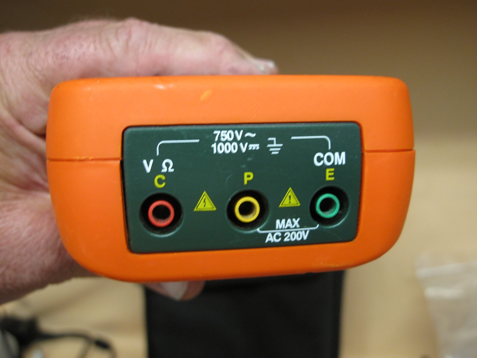 Extech Instruments 382242 earth ground resistance tester kit look