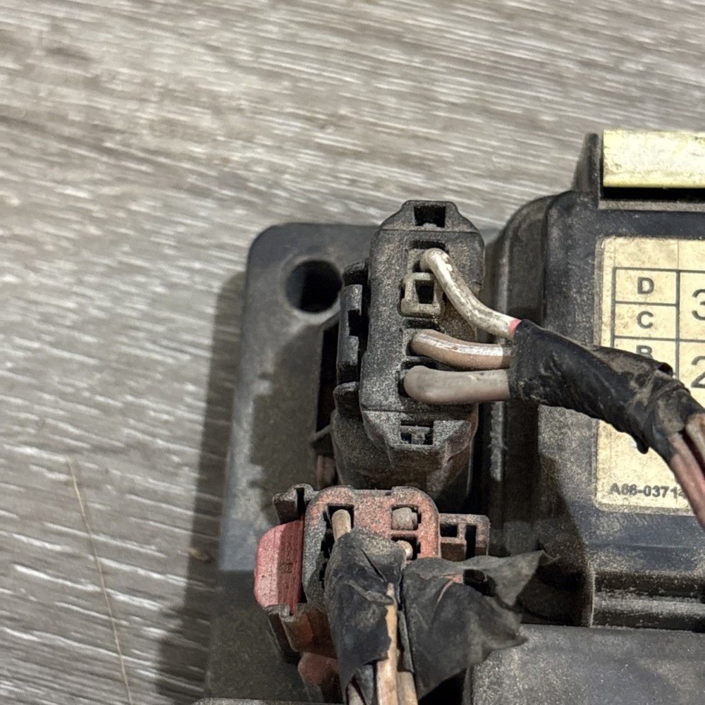 FREIGHTLINER CASCADIA ELECTRICAL COMPONENT P/N A06-03714-008