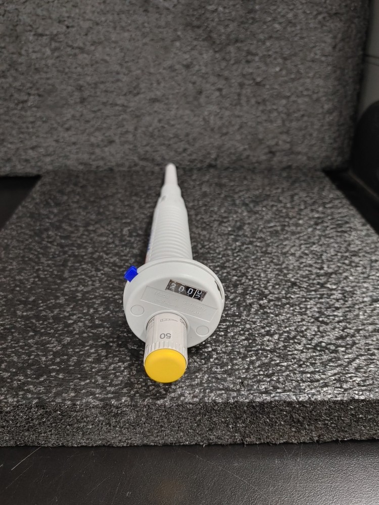 EPPENDORF REFERENCE 50-200μL Single Channel Adjustable Mechanical Pipette