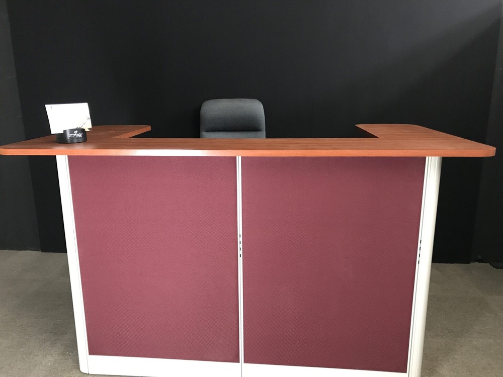 4.5'x2.3'  43"H - U Shape Reception Counter-U