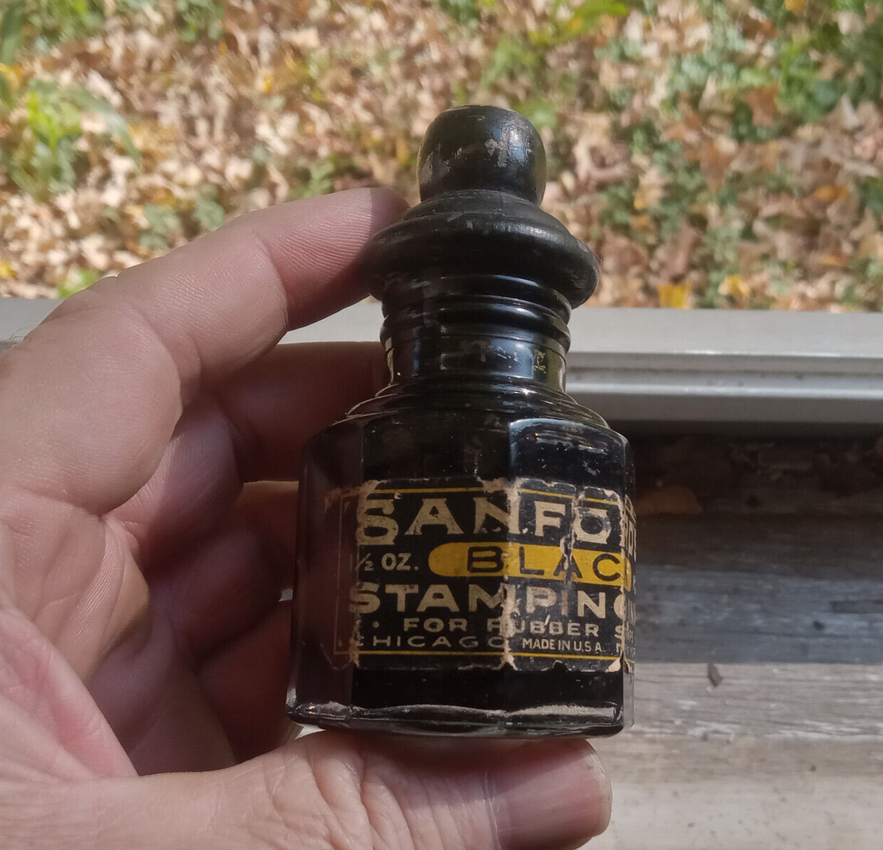 SANFORD'S CHICAGO NY EMB WITH LABEL SANFORD'S BLACK STAMPING INK 8 SIDED BOTTLE