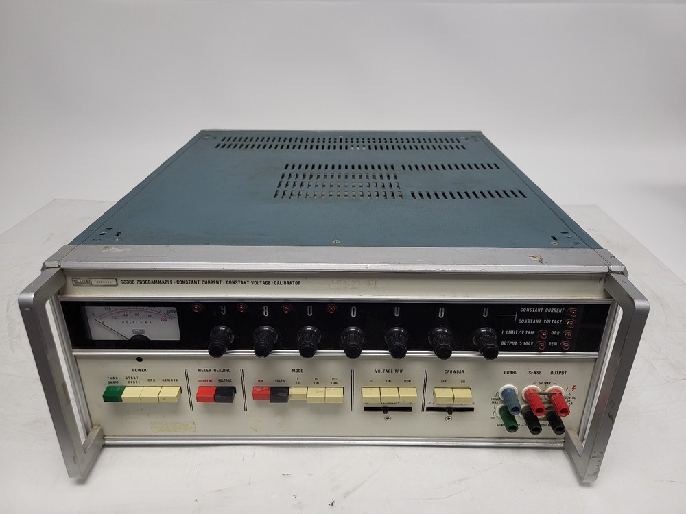 Fluke 3330B Constant Current Voltage Calibrator Parts (Powers On)