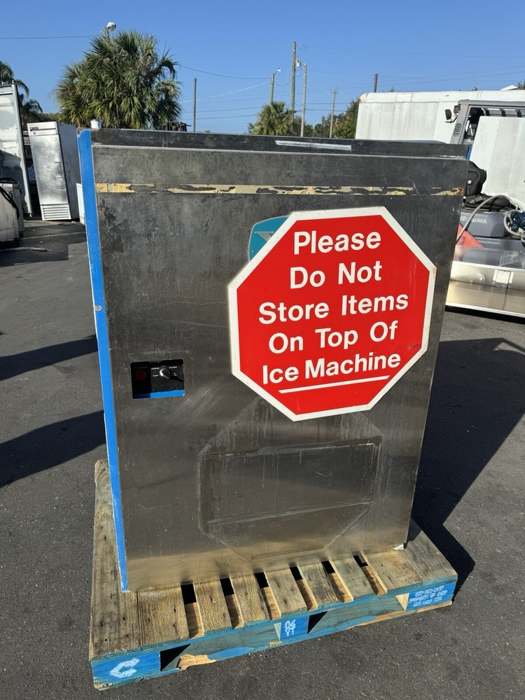 Vogt Ice Maker Machine Model 4000, High Capacity Ice Machine,Working When Pulled