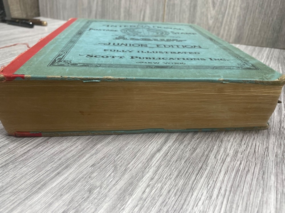 Scott International Postage Stamp Album Junior Edition 870 Stamps Vintage 1939