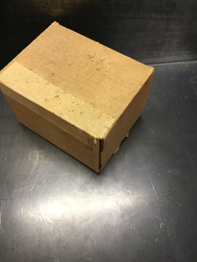 NEW, HONEYWELL, T7500A-1003, ELECTRONIC TEMPERATURE CONTROLLER, (18B-3)