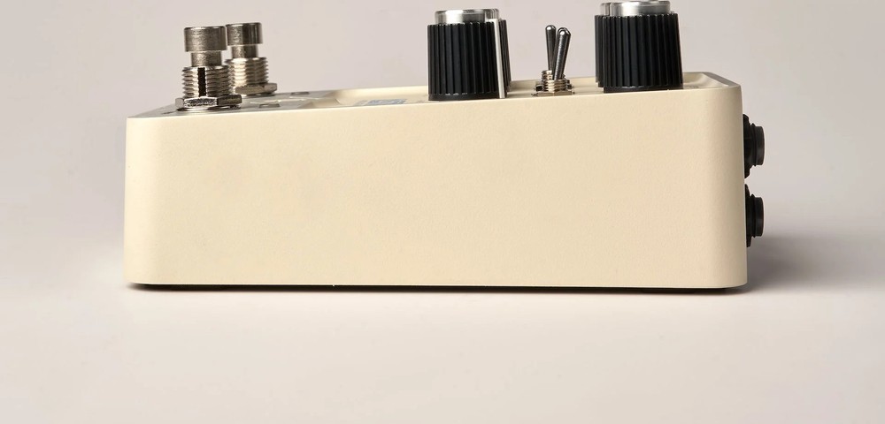 Universal Audio ASTRA Modulation Pedal