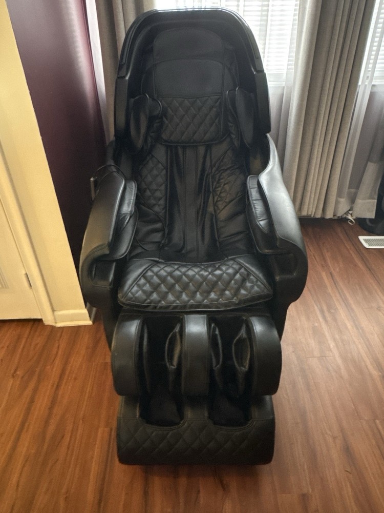 Deluxe Massage Chair  with Remote Control and Hand Control