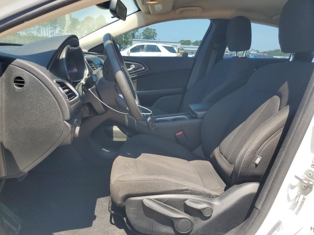 200 2016 Glove Box 4832067