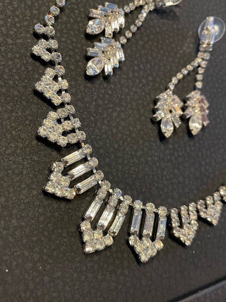 Diamanté Necklace And Earring Set Sparkling Beautiful.