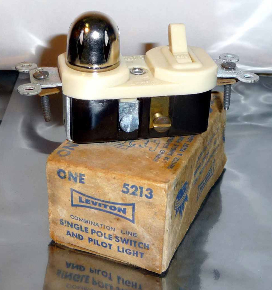 NOS, LEVITON IVORY SINGLE POLE TOGGLE SWITCH & PILOT LIGHT SOCKET, P/N: 5213