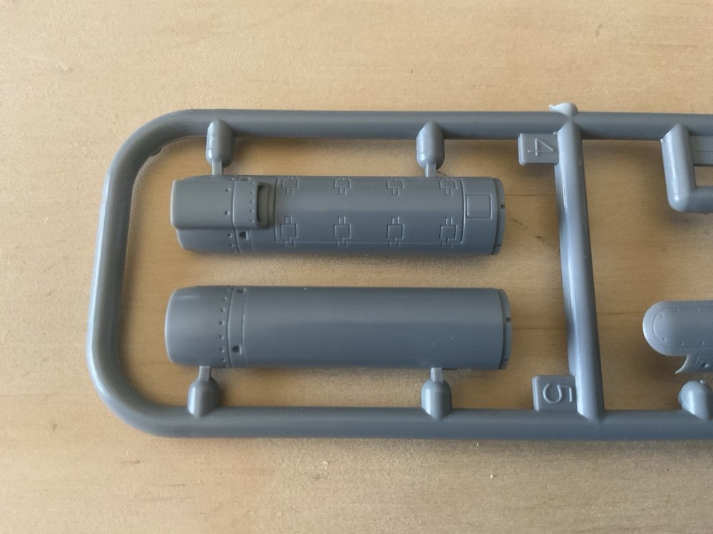 1/48 scale AN/AAQ-28 LITENING targeting pod