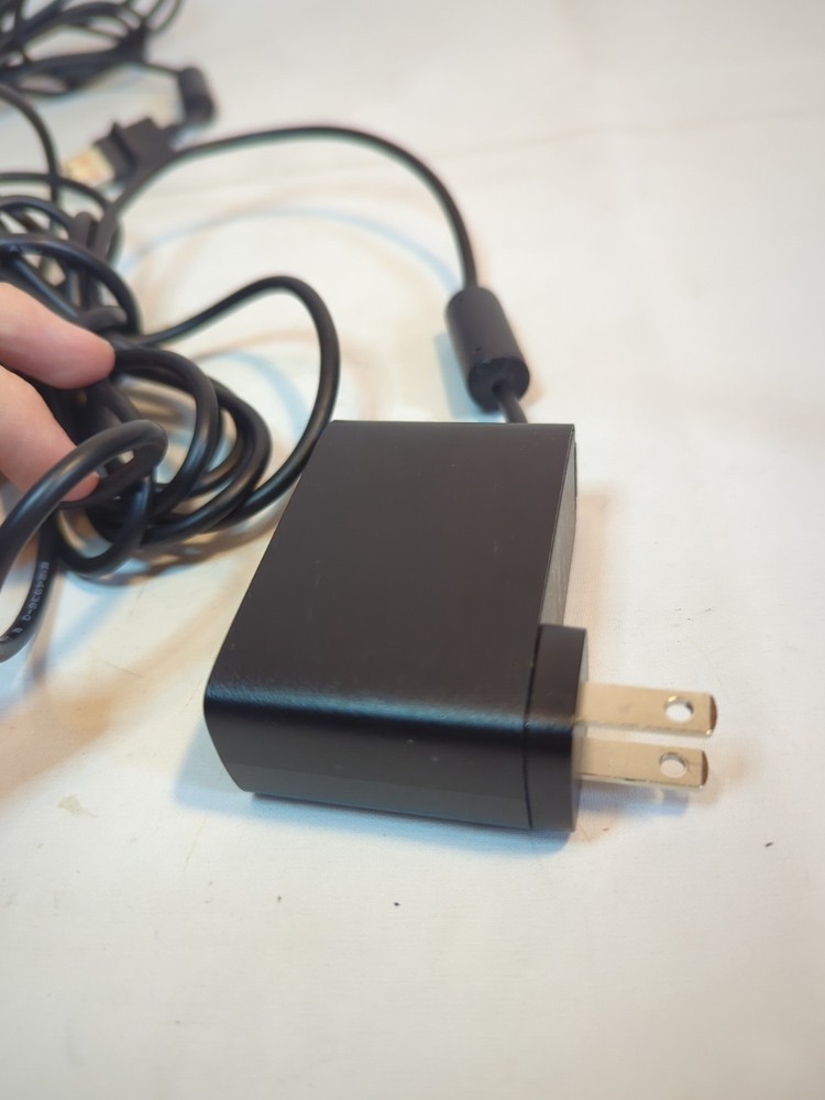 OEM Xbox 360 Kinect Sensor And Cables C4