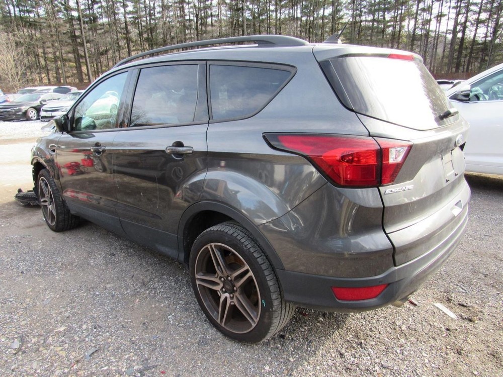 ESCAPE 2019 Glove Box 1027313