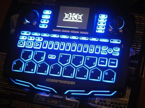 BEAT THANG DRUM MACHINE WORKSTATION MIDI CONTROLLER USB PERCUSSION EDM HIP HOP