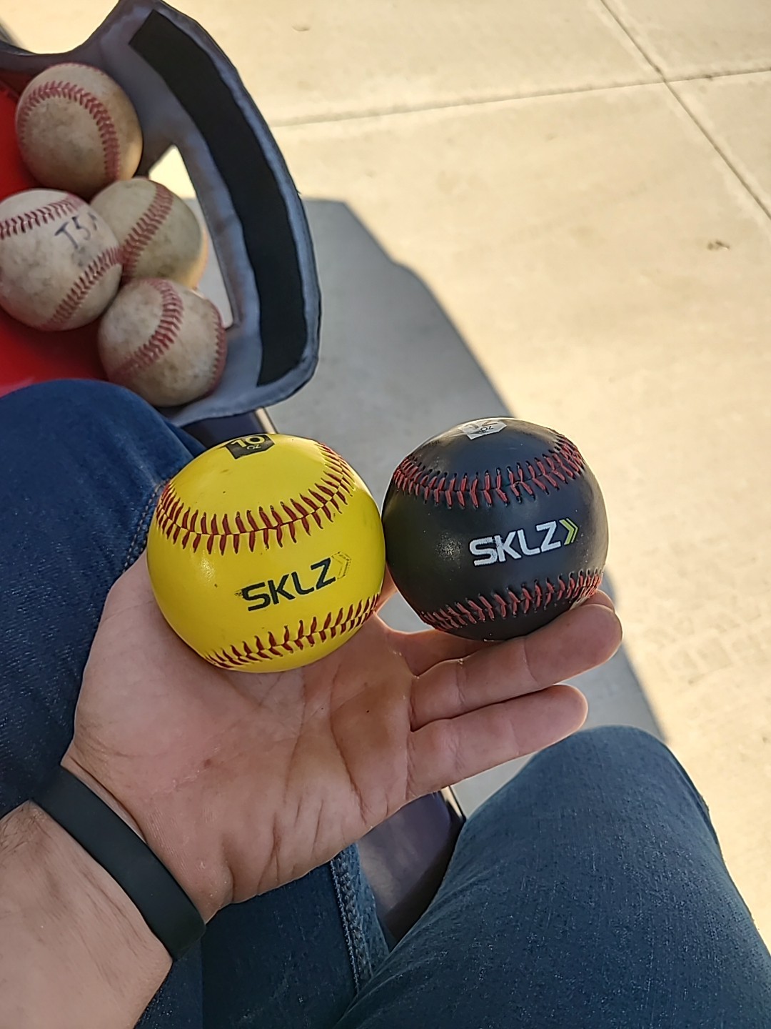 WEIGHTED PRACTICE TRAINING BASEBALLS SKLZ PRO SERIES 12 OZ BLACK & 10 OZ YELLOW