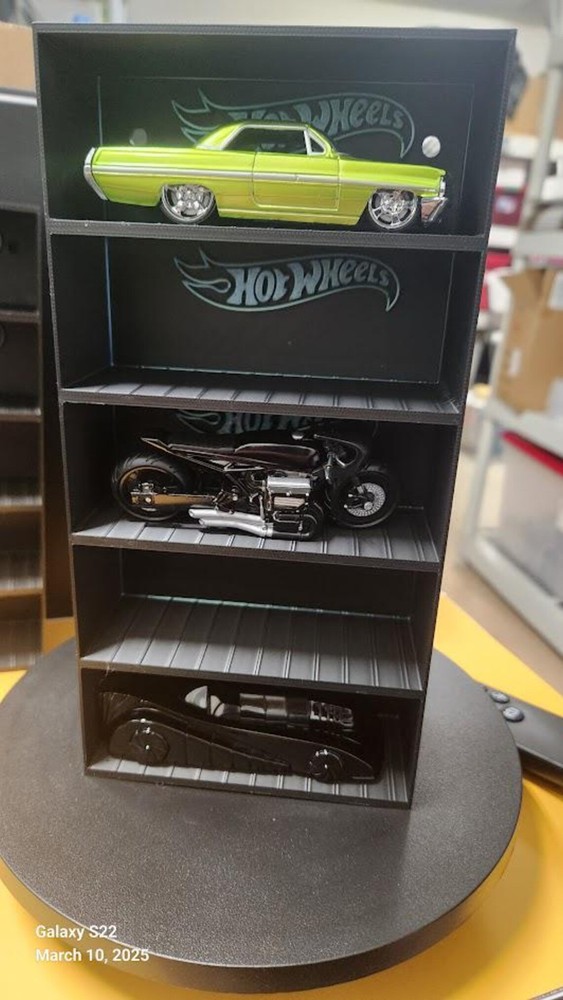 1/50 scale hotwheels display