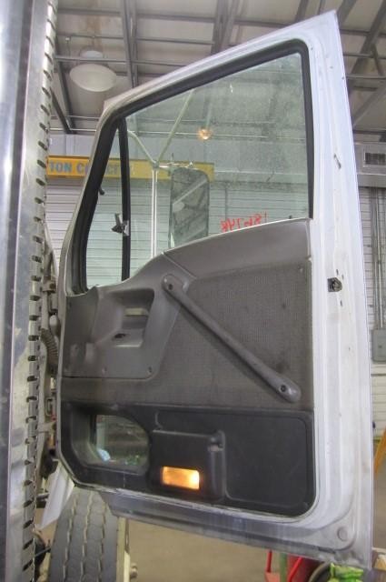 For 2000 STERLING L9500 DOOR ASSEMBLY Right , MD