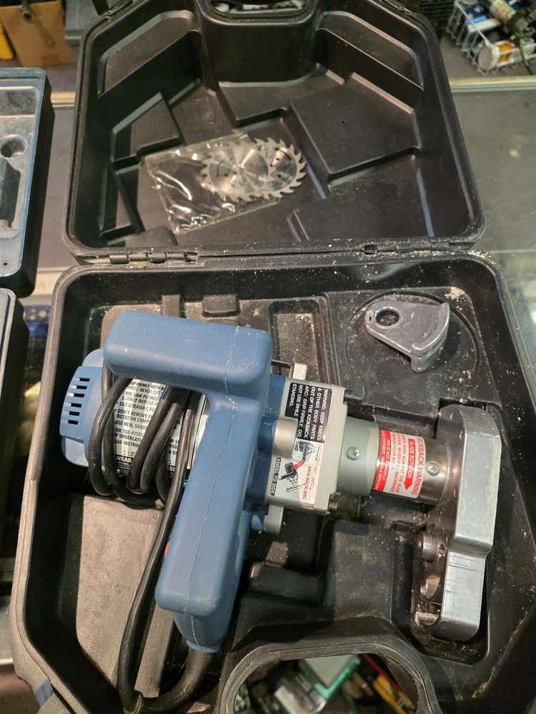 Crain Toe-Kick Saw Model 777 w/ 3-3/8" Blade