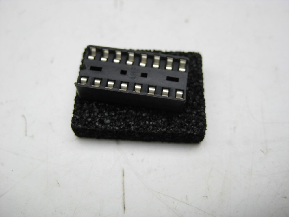 AUGAT AMP DIP SOCKET NSNP