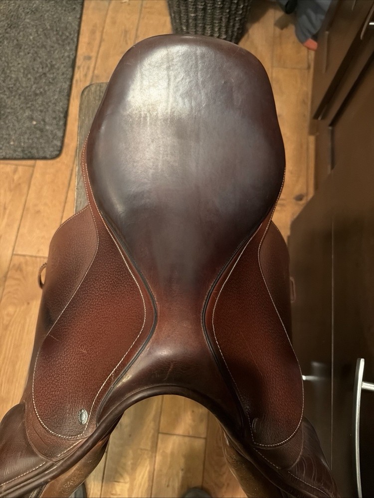 Devoucoux Biarritz Arcade Normale 16.5” 2A