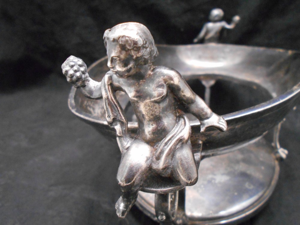 Reed & Barton Footed Oval Centerpiece 2040 Silver Plate Hollowware Vintage