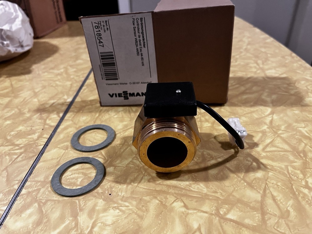 Viessmann Flow Sensor WB2A-44/60 7818547 Brass Flow Sensor- New Open Box
