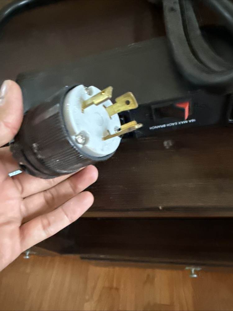 Eaton Basic Rack PDU - EPBZ94 L6-30 6XC19 9FT CD