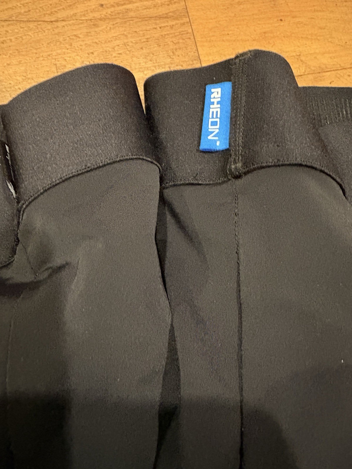 RAPHA .Trail, Enduro , MTB Knee Guards Black ,Large