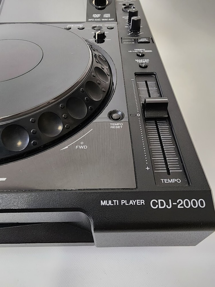 Pioneer CDJ-2000 Professional Multi Player DJ Turntable Digital Audio