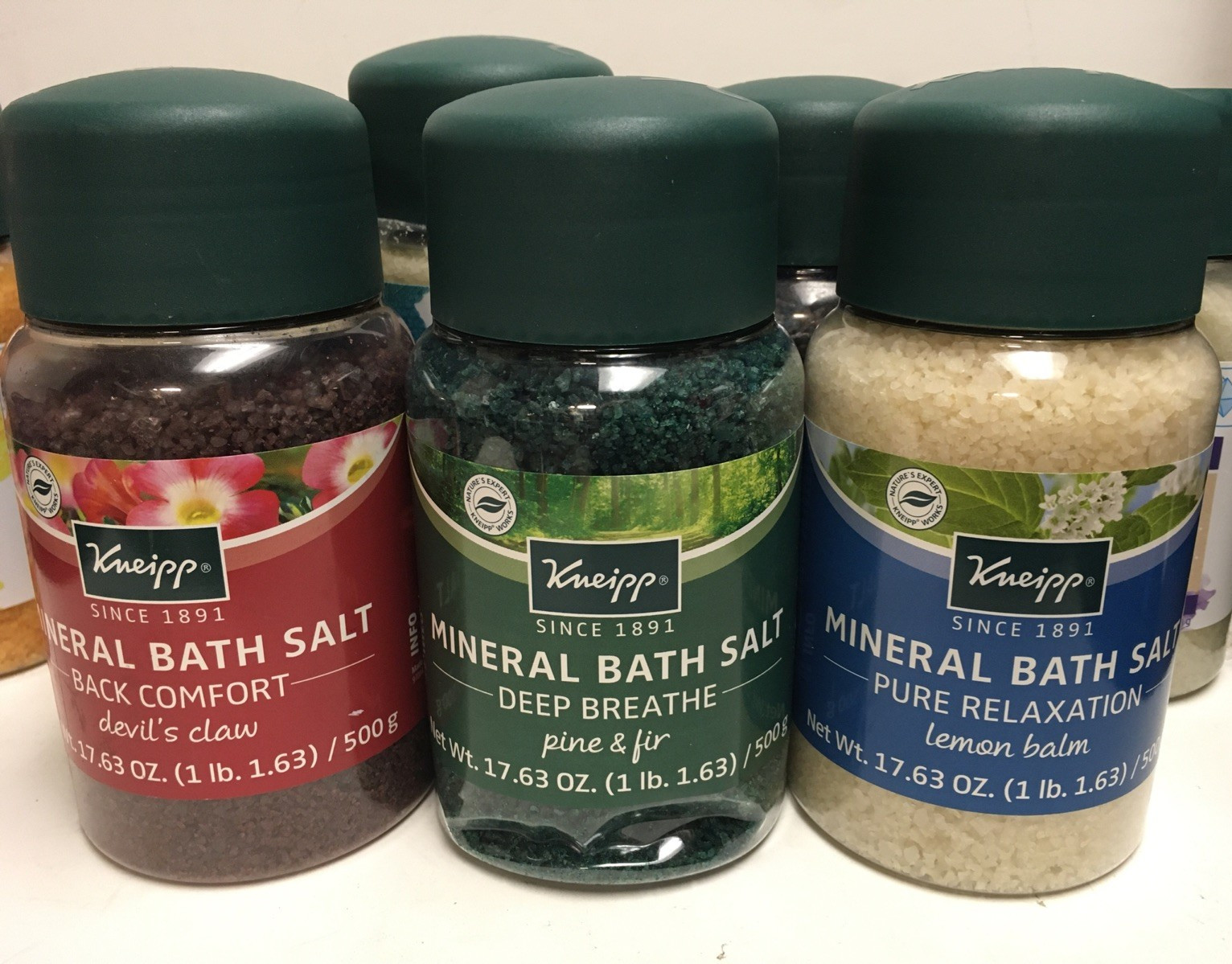 KNEIPP MINERAL BATH SALTS 17.6 OZ - ASSORTED SOLD SEPARATE NEW CONTAINER DENTED
