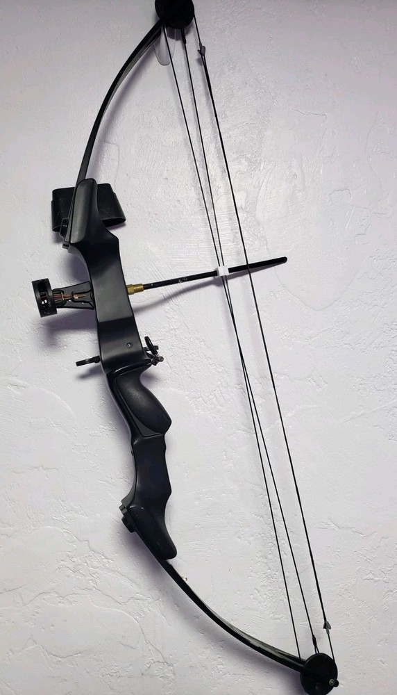 Robin Hood Compound Bow and Archery Target