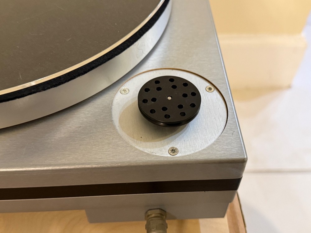 THORENS TD-850 TURNTABLE W/ Original Boxes & Manual