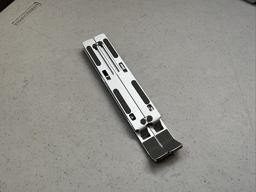 Adjustable Laptop Stand, Portable Laptop Riser for Desk, Foldable