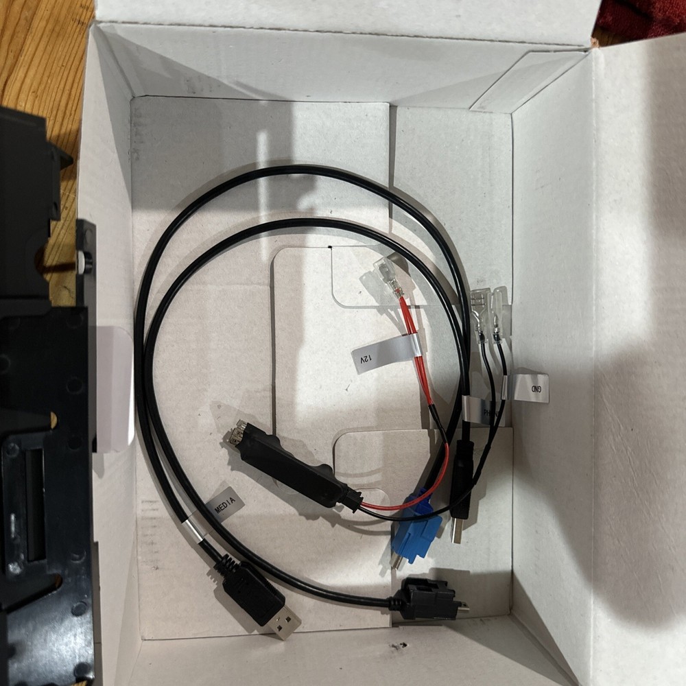 HVAC Relocation Bracket With USB for BMW E46